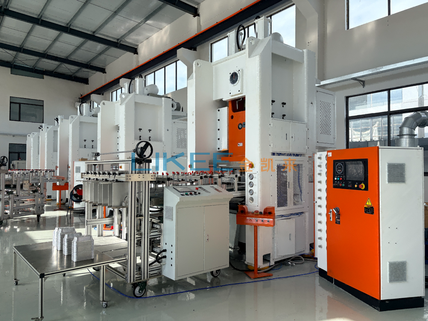 Últimos blogs de la empresa sobre ¿Cómo seleccionar el equipo de producción de contenedores de papel de aluminio de múltiples cavidades?