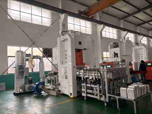 comprar Máquina para fabricar papel de aluminio LK-T80 Contenedor para materiales finos y gruesos Fabricación en línea
