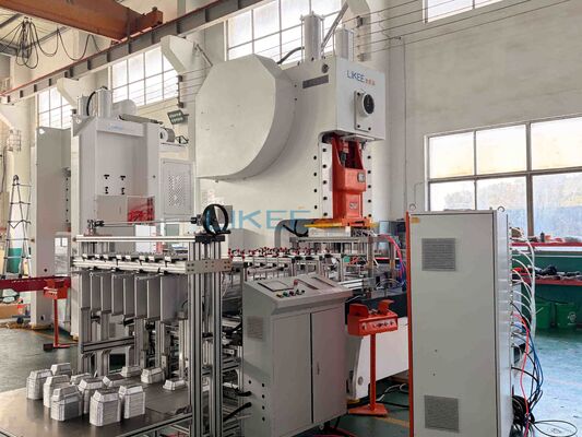 comprar Máquina de fabricación de contenedores de papel de aluminio totalmente automática con velocidad de 35-70 trazos/min y prensa hidráulica de marco C Fabricación en línea