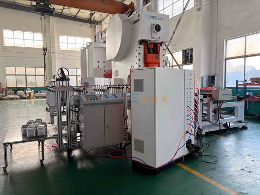 comprar Máquina de fabricación de contenedores de papel de aluminio de 63 toneladas para una operación eficiente de 1 operador con un cambio de matriz de 15 minutos Fabricación en línea