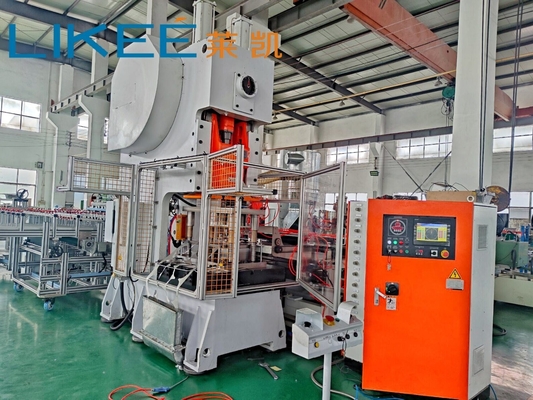 Máquina de fabricación de contenedores de papel aluminio de 3 cavidades de 63 toneladas con alta productividad