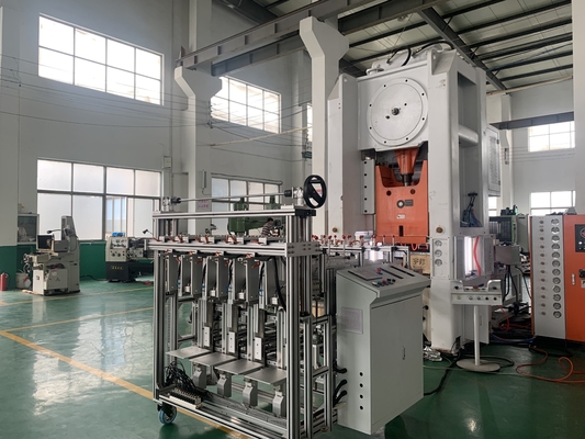 Máquina de fabricación de contenedores de papel de aluminio semiautomático personalizable con 26KW
