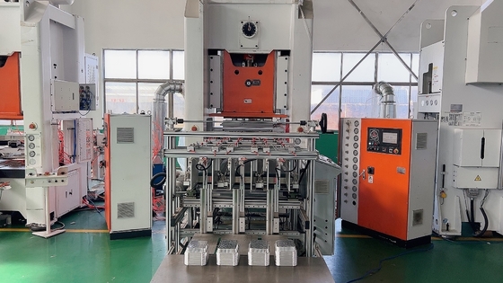 Contenedor eléctrico de papel de aluminio fácil de operar máquina de fabricación de motores Siemens tipo H
