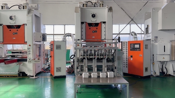 1 - 5 cavidades de capacidad de aluminio de papel de contenedor máquina controlada por sistema PLC