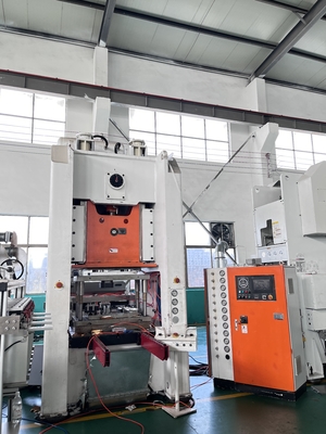 LK-T80 Máquina para fabricar papel de aluminio para bandejas desechables de 6.5 pulgadas, PLC Mitsubishi