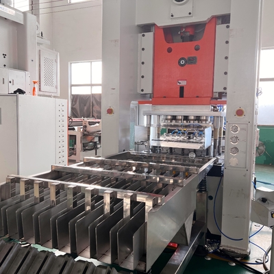 Contenedor de papel de aluminio de plata de la taza de pastel máquina de hacer vibración para la industria del embalaje electrónico