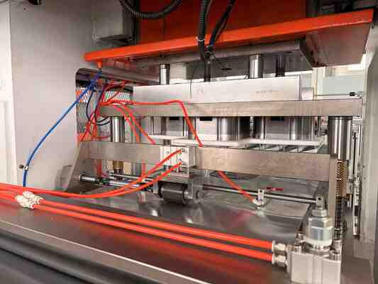 LK-T80 Rectangular recipiente de papel de aluminio pared arrugada contenedor desechable de alimentos máquina